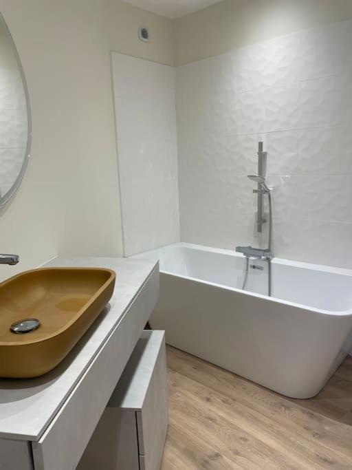 Maison 5 Chambres 3Sdb En Ville Avec Piscine Périgueux Exterior foto